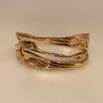 Armbånd Bronze med Fugle, bronzearmring, bronzearmbånd, armring, armbånd, middelalder, vikingesmykker, gyldent, kobber, kobberarmbånd, mod gigt, kærlighedsfugle, storke, svaner, traner, kys, kyssende, tranedans, kærlighedssymbol, bryllup, forlovelse, morgengave, smukt, symbolik, svanearmbånd, dansk, nationalfugl, fugle, smykker, smykke, biti, ribe