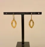 Guld Ørenringe Børstede Åbne Ovaler, øjeformede, 3922, guld, ægte, børstet, rå, elegante, stilede, stilige, dansk, design, mærker, brands, stine a, enamel, jane kønig, julie sandlau, guldøreringe, hænge, sine, fine, flotte, statement, biti, ribe