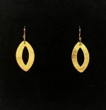 Guld Ørenringe Børstede Åbne Ovaler, øjeformede, 3922, guld, ægte, børstet, rå, elegante, stilede, stilige, dansk, design, mærker, brands, stine a, enamel, jane kønig, julie sandlau, guldøreringe, hænge, sine, fine, flotte, statement, biti, ribe