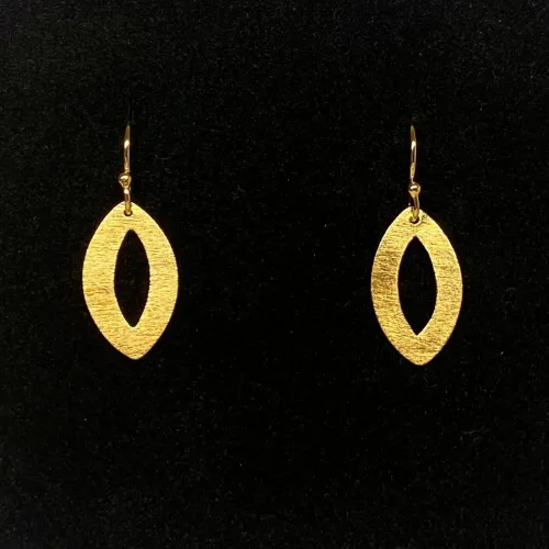 Guld Ørenringe Børstede Åbne Ovaler, øjeformede, 3922, guld, ægte, børstet, rå, elegante, stilede, stilige, dansk, design, mærker, brands, stine a, enamel, jane kønig, julie sandlau, guldøreringe, hænge, sine, fine, flotte, statement, biti, ribe