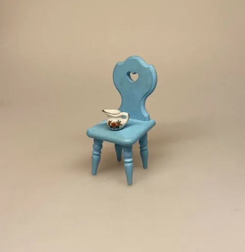 Kun en af hver - Miniature Porcelænskande Lille med Blomst, Miniature Porcelænskande Lille med Blomst, flødekande, lille, bitte, porcelæn, miniaturer, dukkehus, ting til, dukkehuset, nisser, nisserne, nissedør, nissebo, nissehus, tilbehør, sætterkasse, sættekasse, biti, ribe, kaffe, service, kaffebord,