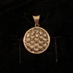 Vikingevedhæng i Bronze - Ringkædemønster, evighedsmønster, borrestil, kobber, guld, vikingesmykker, vikinger, gamle, nordiske, guder, aser, asatro, rundt, fund, flot, magisk, amulet, kopi, museumssmykker, vedhæng, bronzesmykke, biti, ribe