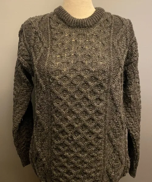 Aran Pullover Irsk Kabelstrik Uld Koks, 392, let, billig, smart, klassiks, 921, koksgrå, mørkegrå, lamswool, ny, uld, sweater, til, mænd, damer, herrer, aranmønster, irsk, kabelstrik, kabelsweater, vamset, lun, varm, mønserstrik, enfarvet, strik, trøje, pullover, crew neck, rund hals, herretrøje, damestrik, biti, irland, ribe