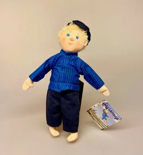 Emil fra Lønneberg og Lille Ida, svensk, eventyr, småland, tyttebærmaja, carl alfred, line, dukker, sovedyr, krammebamser, tøjdukke, stofdukke, dreng, pige, lege, nostalgisk, sverige, legetøj, børneting, biti, ribe