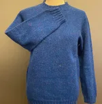 Harley of Scotland Dame Pullover - Donegal Uld, skye, royal, blå, cobolt, kobolt, kornblomst, nister, prikker, spots, kulørte, farvede, ensfarvet, smart, klassisk, enkel, stilet, stilig, lækker, blød,kradser ikke, varm, let, lun, bomuld, skøn, holdbar, kvalitet, skotsk, skotland, rund hals, damestik, sweater, til, damer, piger, pullover, striktrøje, striksweater, ren, uld, strikket, strik, biti, ribe