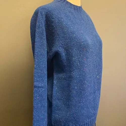 Harley of Scotland Dame Pullover - Donegal Uld, skye, royal, blå, cobolt, kobolt, kornblomst, nister, prikker, spots, kulørte, farvede, ensfarvet, smart, klassisk, enkel, stilet, stilig, lækker, blød,kradser ikke, varm, let, lun, bomuld, skøn, holdbar, kvalitet, skotsk, skotland, rund hals, damestik, sweater, til, damer, piger, pullover, striktrøje, striksweater, ren, uld, strikket, strik, biti, ribe