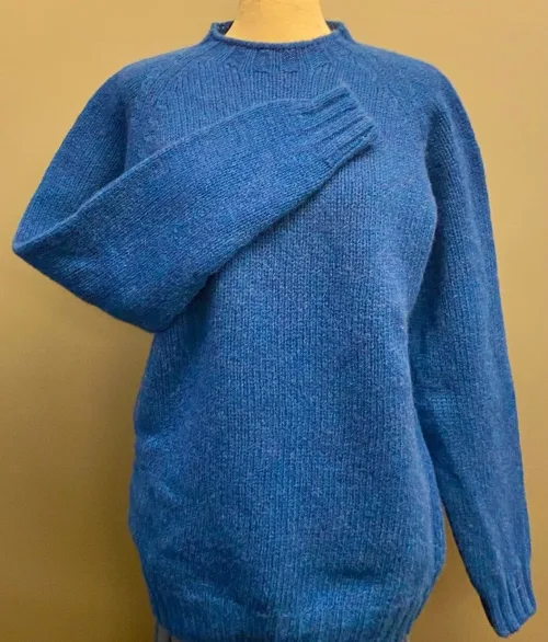 Harley of Scotland – Lambswool Uni Pullover Kongeblå, 6 ply, kobolt, cobolt, cobalt, blå, ren, klar, ocean force, let, tyk, blød, varm, lun, flot, lækker, kvalitet, til, mænd, damer, herrer, herrestrik, damestrik, pullover, sweater, holdbar, skotsk, skotland, striktrøje, uld, ren, lambswool, lammeuld, chunky, smuk, herresweater, biti, ribe