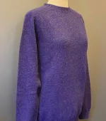 Harley of Scotland - Unisex Uld Pullover - Royal Violet, lilla, klar, frisk, uld, ulden, strik, ren, lambswool, lammeuld, tynd, let, lækker, kvalitet, flot, klassisk, smart, til, damer, piger, mænd, sweater, pullover, trøje, lun, blød, skotsk, biti, ribe, sort sol, vadehavet,