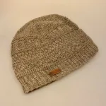 Hue Ensfarvet Uld med Foer - Rahar Varm Grå, Lysegrå, rahar, 8848, oatmeal, natural, varm grå, sand, sandfarvet, lys, brun, beige, herrehue, unisex, til, mænd, damer, beanie, uld, ulden, ren, blød, foret, med, foer, fleece, kradser ikke, windstopper, vindtæt, varm, klassisk, billig, tilbud, smart, uldstrrik, uldhue, uldhat, strikket, håndstrikket, hat, biti, vinter, efterår, gave, gaveide, julegave, ribe, nationalpark, vadehavet, sort sol, udendørs, liv, outdoor,