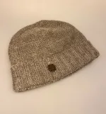 Hue Uld med Foer og Ombuk - Grå, gadhi,neutral, sandfarvet, varm, grå, lysegrå, beige, lys, enkel, stilig, herrehue, til, herrer, mænd, drenge, hipster, beanie, uldhue, damer, damehue, strikhue, strikhat, ulden, hjemmestrikket, håndstrikket, enkel, simpel, stilet, smart, ung, hip, moderne, gave, gaveide, kvalitet, billig, tilbud, julegave, varm, blød, foret, windstopper, kradser ikke, biti, ribe, ren, uld