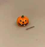 Miniature Halloween Græskar, allehelgens, aften græskarlygte, dukkehusting, ting til, tilbehør, dukkehus, miniaturer, 1:12, nissedør, halloween, pynt, sjov, i, græskarhoved, udskære, nisseting, nissedør, grøntsager, efterår, biti, ribe, sangskjuler, symbolsk, gave, gavekort, til, oplevelse,