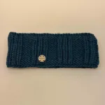 Pandebånd med Foer Uld - Umer Petrol, headband, ørevarmer, fleecefoer, foret, windstopper, 8781, teal, petroleumsblå, petroleumsfarvet, grøn, dyb, bred, blød, lunt, kradser ikke, blødt, merino, uld, håndstrikket, lækkert, smart, enkelt, simpelt, uldent, lærke, bakker, strik, hjemmestrikket, biti, ribe