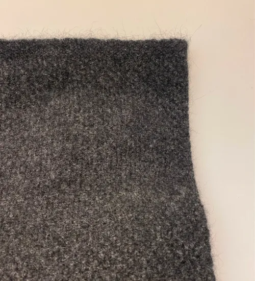 Possum Strikket Tube Tørklæde - Halsedisse koks, antrazit, sort, mørkegrå, charcoal, halsdisse, mock neck, halsrør, strik, halstørklæde, strikket rør, uld, possum, slke, merino, kvalitet, luksus, tyndt, vamrt, smart, accessoires, tilbehør, fintstrikket, strikket, halsvarmer, new zealand, gave, gaveide, luksus, skiferie, vinter, kradser ikke, super, soft, biti, ribe, sort sol, vadehavet,