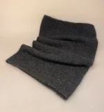 Possum Strikket Tube Tørklæde - Halsedisse koks, antrazit, sort, mørkegrå, charcoal, halsdisse, mock neck, halsrør, strik, halstørklæde, strikket rør, uld, possum, slke, merino, kvalitet, luksus, tyndt, vamrt, smart, accessoires, tilbehør, fintstrikket, strikket, halsvarmer, new zealand, gave, gaveide, luksus, skiferie, vinter, kradser ikke, super, soft, biti, ribe, sort sol, vadehavet,