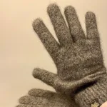 Strikkede Fingervanter Possum Sand Grå, noble wilde, pumice, meleret, fingerhandsker, strikhandsker, strikvanter, uldvanter, uldhandsker, luksus, cashmere, cashmir, angora, ekstra, bløde, lune, lækre, varme, damer, piger, flotte, luksus, kvalitet, new zealand, biti, ribe, vinter, tilbhør, out door, vadehavet, nationalpark, sort sol