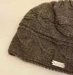 Hue i Uld med Foer - Kakao, yuvani, 7157, brun, mud, lerbrun, kvaster, herrehue, til, mænd, herrer, stor, stort hoved, xl, herrehue, mandehue, drengehue, beanie, ensfarvet, brun, nougat, meleret, håndstrikket, uld, ren, ulden, uldhue, helforet, fleece, vindtæt, windstopper, varm, enkel, klassisk, smart, hipster, hat, uldhat, strikhue, biti, ribe, mønsterstrik
