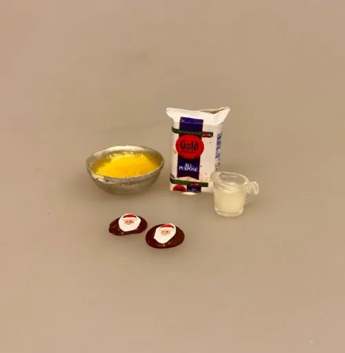 Miniature Bagesæt med 4 Dele, Kun Én af hver - 2 Miniature Honningkager med Julemand, honningbomber, glansbillede, honningkage med engel, honningkagehjerte, hjerte, af honning, honningkage, kagemand, glansbillede, julebag, julekage, 1:12, mini, mad, kager, bager, dukkehus, dukkehuset, tilbehør, ting, miniature, nisser, nisse, nissedør, nissehus, nissebo, juleting, små, flytter ind, jul i, biti, ribe, den store bagedyst, konditor, biti,