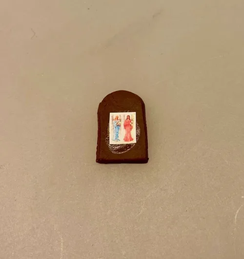 Kun Én af hver - Miniature Honningkage med 2 Engle, glansbillede, engle, glansbillede, honningkage med engel, honningkagehjerte, hjerte, af honning, honningkage, kagemand, glansbillede, julebag, julekage, 1:12, mini, mad, kager, bager, dukkehus, dukkehuset, tilbehør, ting, miniature, nisser, nisse, nissedør, nissehus, nissebo, juleting, små, flytter ind, jul i, biti, ribe, den store bagedyst, konditor, biti,