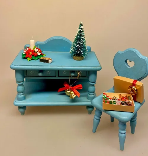 Miniature Juledekoration med Bloklys, 7101, dekoration, julestjerner, Miniature Juledekoration med Lys, julepynt, dukkehus, dukkehustilbehør, dukkehusting, ting til, tilbehør, 1:12, jul i, nissebo, nisser, nisseting, nissedør, nissehus, julelandskab, julestue, miniature, snelandskab, dukkemøbler, blomster, juleting, julekalender, biti, ribe, birgitte frigast, morgennisser, for børn, december, hygge