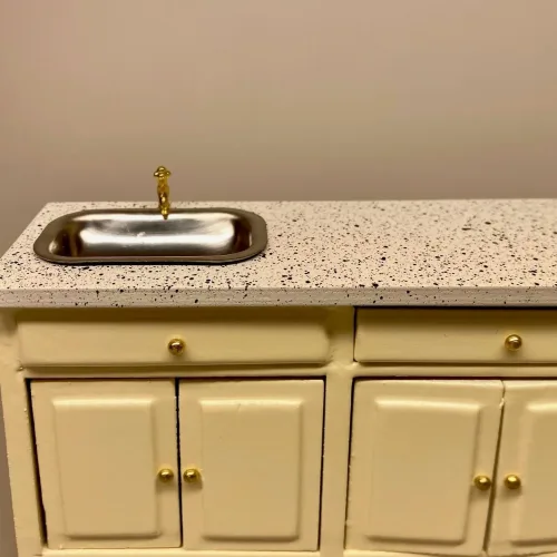 Miniature Køkken Møbel med Vask Creme, køkken , dukkekøkken, køkkenvask, køkkenbord, mini, dukkehusmøbler, dikkehustilbehør, dukkekøkken, 1:12, miniaturer,
