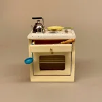Miniature Komfur Creme, ovn, kogeplade, kogeplader, gas, gaskomfur, gasblus, mini, ovn, dukkehusovn, dukkehus, madlavning, køkken , dukkekøkken, køkkenvask, køkkenbord, mini, dukkehusmøbler, dikkehustilbehør, dukkekøkken, 1:12, miniaturer,
