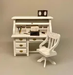 Miniature Skrivebord med Jalousilåge Hvidt, kontor, skrivebord, dameskrivebord, entre, bord, hvidt, hvidmalet, dukkehusmøbler, dukkehus, dukkestue, tilbehør, ting til, miniature, nisser, træ, sangskjuler, symbolsk, gave, gaveide, biti, ribe