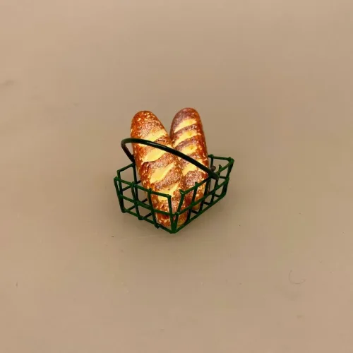 Miniature Surdejsbrød, lamgtidshævet, gammeldags, brød, bagværk, franskbrød, bagekursus, bager, bageri, bagerbutik, konditori, gave, symbolsk, dukkehus, ting, tilbehør, nisser, nissebo, nissedør, nisserne, biti, ribe, sættekasse, sætterkasse, 1:12