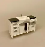 Miniature Vask med Underskabe Hvid, badeværelse, køkken, dukkehusmøbler, dukkemøbler, 1:12, 1:18, lundby, dukkehus, 23147-2, hvidt, dukkekøkken, køkkenvask, køkkenbord, mini, dukkehusmøbler, dikkehustilbehør, dukkekøkken, miniaturer,