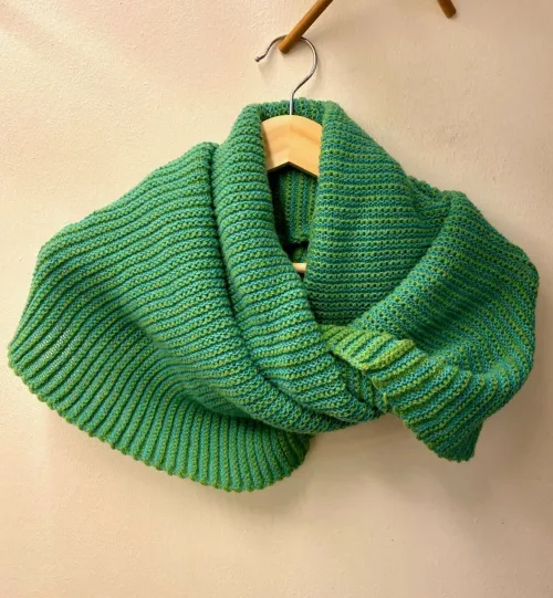 Eribe Strikket Tube Tørklæde Uld - Paradise, grøn, klar, frisk, knaldgrøn, lækker, sporty , merinould, , natur, neutral, anvendelig, smart, chunky, fyldigt, sporty, lækkert, smart, gave, gaveide, tilbehør, vinter, hætte, cape, stola, sjælevarmer, biti, skotsk, skotland, strik, skotsk, tørklæde, loop, uld, blød, kradser ikke, lunt, halsedisse