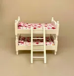 Miniature Køjeseng med Stige Hvid, etageseng, høj, seng, børneseng, børneværelse, møbler, gavekort, ny, dukkehus, tilbehør, ting, til, dukkemøbler, 1:12, symbolsk, gave, gavekort, julegave, nissemøbler, nisser, nissehus, nissedør, nissebo, sjov, sangskjuler, dagplejer, dukkehusting, dukkehustilbehør, biti, ribe