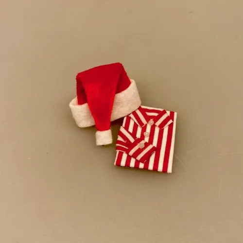 Miniature Skjorte - Jul, bolchestribet, stribet, juleskjorte, nissetøj, nissesjov, nissedør, julerejse, nisser, dukkehus, dukkehusting, jul, i , dukkehuset, tilbehør, ting, til, miniaturer, sættekasse, symbolsk, gave, løjer, mini, 1:12, nissehue, tøj, dukketilbehør, biti, ribe,