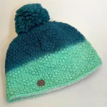 Hue i Uld med Foer og Pompon - Grøn Tonet, smaragdgrøn, gairo, 6631, petroleumsgrøn, dip dyed, tie dyed, koloreret, to farvet, kvast, pom pon, tut, sporty, smart, varm, lækker, smart, vinter, uld, ren, uldhue, ulden, enkel, fin, sjov, finurlig, damehue, til, damer, piger, pigehue, accessories, tilbehør, cykel, windstopper, foret, foer, biti, ribe, kvalitet