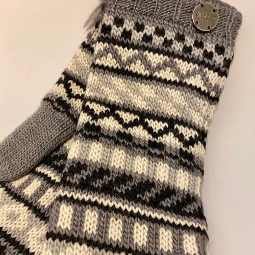 Strikkede Luffer Uld med Foer - Grå Sort Natur, narena, sort, grå, neutrale, uldne, uldvanter, vanter, luffer, uldluffer, strikvanter, strikluffer, med foer, forede, cykel, windstopper, varme, lue, lækre, smarte, moderne, til, piger, damer, kvinder, tilbehør, vinter, mønster, strik, håndstrikkede, biti, ribe