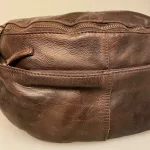 Bumbag i Bøffelskind - Liberty Kaffebrun, mørkebrun, brun, chokolade, choko, bøffel, bøffellæder, læder, kraftigt, fedt, kvalitet, lækker, holdbar, flot, sporty, smart, cool, moderne, cross body, cross bag, bæltetaske, fanny pack, bumbag, på, over, brystet, hands free, campomaggi, dansk, design, italiensk, stærk, billig, rummelig, stor, pung, kortholder, biti, ribe, montana,