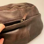 Bumbag i Bøffelskind - Liberty Kaffebrun, mørkebrun, brun, chokolade, choko, bøffel, bøffellæder, læder, kraftigt, fedt, kvalitet, lækker, holdbar, flot, sporty, smart, cool, moderne, cross body, cross bag, bæltetaske, fanny pack, bumbag, på, over, brystet, hands free, campomaggi, dansk, design, italiensk, stærk, billig, rummelig, stor, pung, kortholder, biti, ribe, montana,