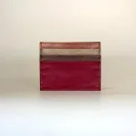 Unika Kortetui i Læder - Flerfarvet Enkel, assorterede, forkellige, nuancer, kulørt, gylden, orange, farver, billig, særlig, vegetabilsk, garvet, ægte, miljø, rigtigt, venligt, bio, pung, tegnebog, kortetui, kortholder, credit cards, kreditkort, betalingskort, lommer, skind, læder, unik, one of a kind, varme, biti, spansk, spanien, recycle, up cykled, tilbud, gave, gaveide, vadehavet, design