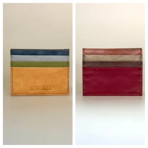 Unika Kortetui i Læder - Flerfarvet Enkel, assorterede, forkellige, nuancer, kulørt, gylden, orange, farver, billig, særlig, vegetabilsk, garvet, ægte, miljø, rigtigt, venligt, bio, pung, tegnebog, kortetui, kortholder, credit cards, kreditkort, betalingskort, lommer, skind, læder, unik, one of a kind, varme, biti, spansk, spanien, recycle, up cykled, tilbud, gave, gaveide, vadehavet, design