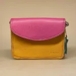 Unika Taske i Læder - Beth Fuchsia Varm Gul, pink, karry, varm, frisk, sommerfarver, , lyse, farver, varme, varmgul, sommer, sommerfarver, Beth , Unika Taske i læder - flerfarvet L, Unika Taske , Unika Taske i læder, taske, skind, læder, skindtaske, ægte læder, ægte skind, lædertaske, spansk, design, smart, unika, unikt, one of a kind, recykling, upcykling, upcycled, recycled, sustainable, bæredygtigt, naturligt, vegetabilsk, garvet, håndlavet, kunsthåndværk, læderarbejde, specielt, flot, lækkert, kvalitet, biti, ribe, domkirken, marsken, vadehavet, my wallit, italiensk, spansk, elefant