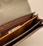 Unika Taske i Læder Laura - Brune Nuancer, farver, naturlige, mørke, lyse, varme, brun, speciel, billig, tilbud, Bolso, Unik, feminin, saddeltaske, saddle, back, vegetabilsk, garvet, sustainable, bæredygtig, unik, one of a kind, farverig, sjov, humoristisk, flot, speciel, særlig, lækker, enestående, gave, gaveide, hipster, hip, moderne, økologisk, taske, crossover, cross bag, skuldertaske, biti, ribe, soruka, spansk, design, ægte, skin, læder, skindtaske, lædertaske,