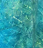 Batikbluse 007 A-facon Bomuld Jersey - Feder Grøn, saphire, jarak, søgrøn, a-snit- lommer, a-facon, vidde, lang, rund hals, grønne, lyse, forårsfarver, sommer, let, åndbar, søgrønne, turkise, topat, unika, unikat, bluse, lange, ærmer, 3/4, trekvart, halvlange, feminin, sporty, smart, moderne, holdbar, ren, økologisk, bomuld, batik, håndtrykt, kunsthåndværk, design, dansk, farver, blade, bæredygtig, mijlø, lækker, kvalitet, biti, ribe,