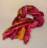 Twistet Silketørklæde 90110 Pink Lyng Brun, elba, salto, pink, fuchsia, lyngfarvet, lilla, karamel, farvet, ravfarvet, gylden, klare, varme farver, kulørt, glade, twistet, crash, snoet, plisseret, krøllet, crash, silke, ren, silketørklæde, sporty, elegant, lækkert, vasket, blødt, , nordisk, design, dansk, stiligt, lækkert, kvalitet, gave, gaveide, særlig, flot, smart, biti, ribe