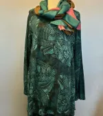 Batikbluse Maju - Let A-snit Lange Ærmer - Petrol, Diva, B32, bluse, kjortel, kofte, lang, løs, vidde, behagelig, mørk, tordenblå, flaskegrøn, midnatsblå, blækblå, petrol, petroleumsblå, petroleumsgrøn, elegant, mættede, farver, store, størrelser, rummelig, langærmet, brystvidde, glat, bomuld, batik, tryk, farvet, håndtrykt, bali, indonesien, biti, ribe, marimekko