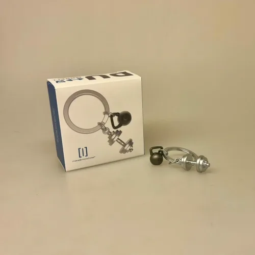 Nøglering Kettlebell og Dumbbell, mtm 320, 01, træning, vægte, vægttræning, firness, træningscenter, jern, vægtløft, crossfit, cross fit, cross, bodybuilding, motion, motionscenter, muskel, muskler, dumbbell, kettlebell, tabata, interval, håndvægt, styrke, styrketræning, sej, kamp, hård, fokus, symbolsk, gave, gaveide, lækker, gadgets, biti, ribefitnesscenter, center, træningsmakker, buff, strong