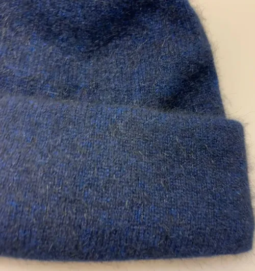 Possum Hue Dobbelt med Opslag - Navy, maritime, marineblå, mørkeblå, navy blue, klassisk, varm, possum, silke, merino, dobbelt, striket, strikhue, new zealand, blød, lun, lækker, kvalitet, unisex, super soft, noble wilde, skøn, luksus, cashmere, cashmir, biti, ribe, meleret, ensfarvet, gul, okker, sennep, sort sol, danmark, strik