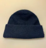 Possum Hue Dobbelt med Opslag - Navy, maritime, marineblå, mørkeblå, navy blue, klassisk, varm, possum, silke, merino, dobbelt, striket, strikhue, new zealand, blød, lun, lækker, kvalitet, unisex, super soft, noble wilde, skøn, luksus, cashmere, cashmir, biti, ribe, meleret, ensfarvet, gul, okker, sennep, sort sol, danmark, strik