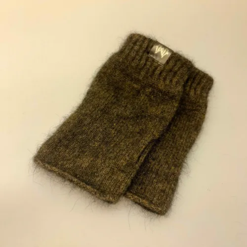 Pulsvarmere i Blød Possum Uld - Brun, kauri, 472, gråbrun, mørkebrun, brun sort, neutrale, muffedisser, håndledsvarmere, pulsvarmere, fingerløse, åbne, korte, figre, strik, strikvanter, arbejde, kontor, koldt, fingerfri, mobil, handsker, vanter, possum, angora, lune, bløde, lækre, holde, varmen, gave, gaveide, smarte, lækre, kvalitet, fine, biti, ribe, new zealand,