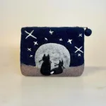 Pung i Filtet Uld - Stor med Katte og Stjerner, los gatos, kattene, 2025gb7, ra, felt, feelz, filtpung, kattepung, filtet, møntpung, pengepung, til, piger, katteejer, katteting, biti, ribe