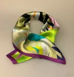 Silketørklæde Bandana Kamæleon, 73120, alexandra, schmitz, fed, silke, satin, lille, firkantet, kvadratisk, nicki, bandana, silketørklæde, i halsen, lady, like, damet, smart, moderne, halsklud, lapset, lækkert, kvalitet, smukt, lille, cool, design, mærkevarer, biti, ribe, accessoires, tilbehør,