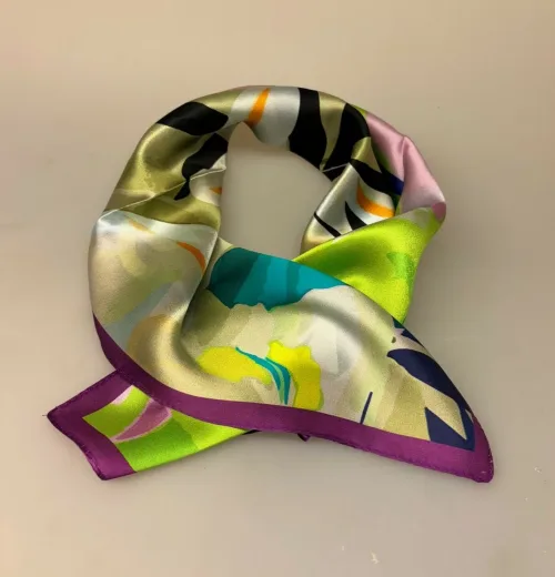 Silketørklæde Bandana Kamæleon, 73120, alexandra, schmitz, fed, silke, satin, lille, firkantet, kvadratisk, nicki, bandana, silketørklæde, i halsen, lady, like, damet, smart, moderne, halsklud, lapset, lækkert, kvalitet, smukt, lille, cool, design, mærkevarer, biti, ribe, accessoires, tilbehør,