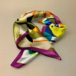 Silketørklæde Bandana Kamæleon, 73120, alexandra, schmitz, fed, silke, satin, lille, firkantet, kvadratisk, nicki, bandana, silketørklæde, i halsen, lady, like, damet, smart, moderne, halsklud, lapset, lækkert, kvalitet, smukt, lille, cool, design, mærkevarer, biti, ribe, accessoires, tilbehør,